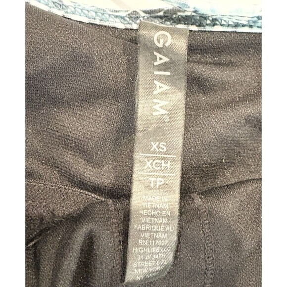 Gaiam Workout Athletic Yoga Exercise Built-In Bra top, Black, XS, Extra Small - Picture 5 of 5